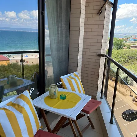 8 Steps To The Apartment Pomorie